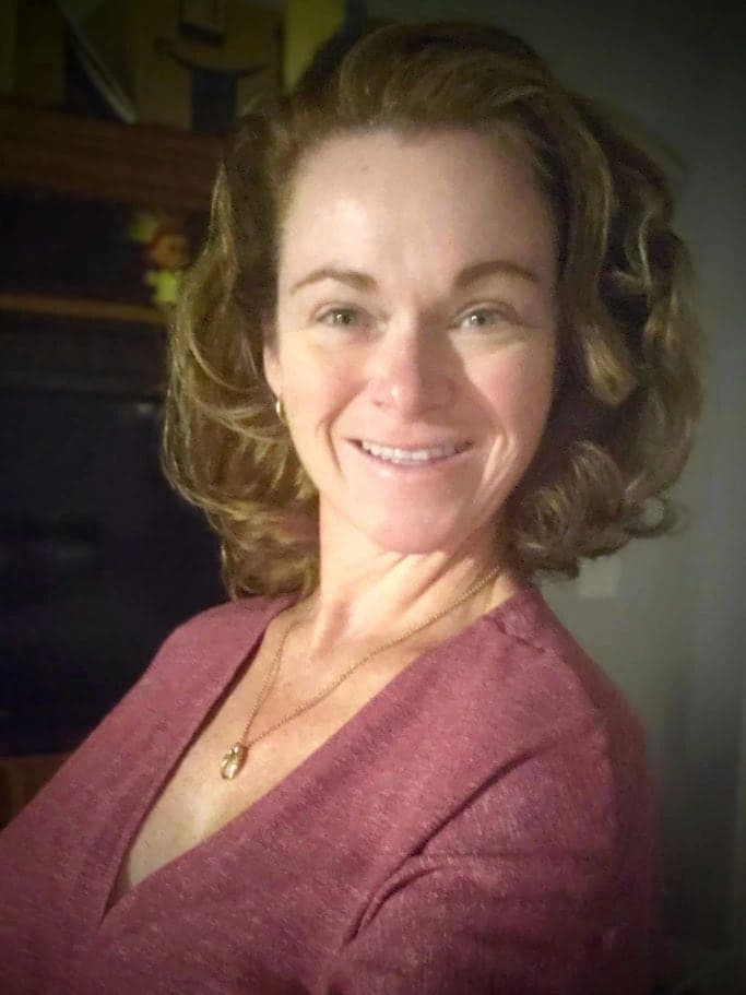 Jennifer, Licensed Massage Therapist at Strater Family Chiropractic.